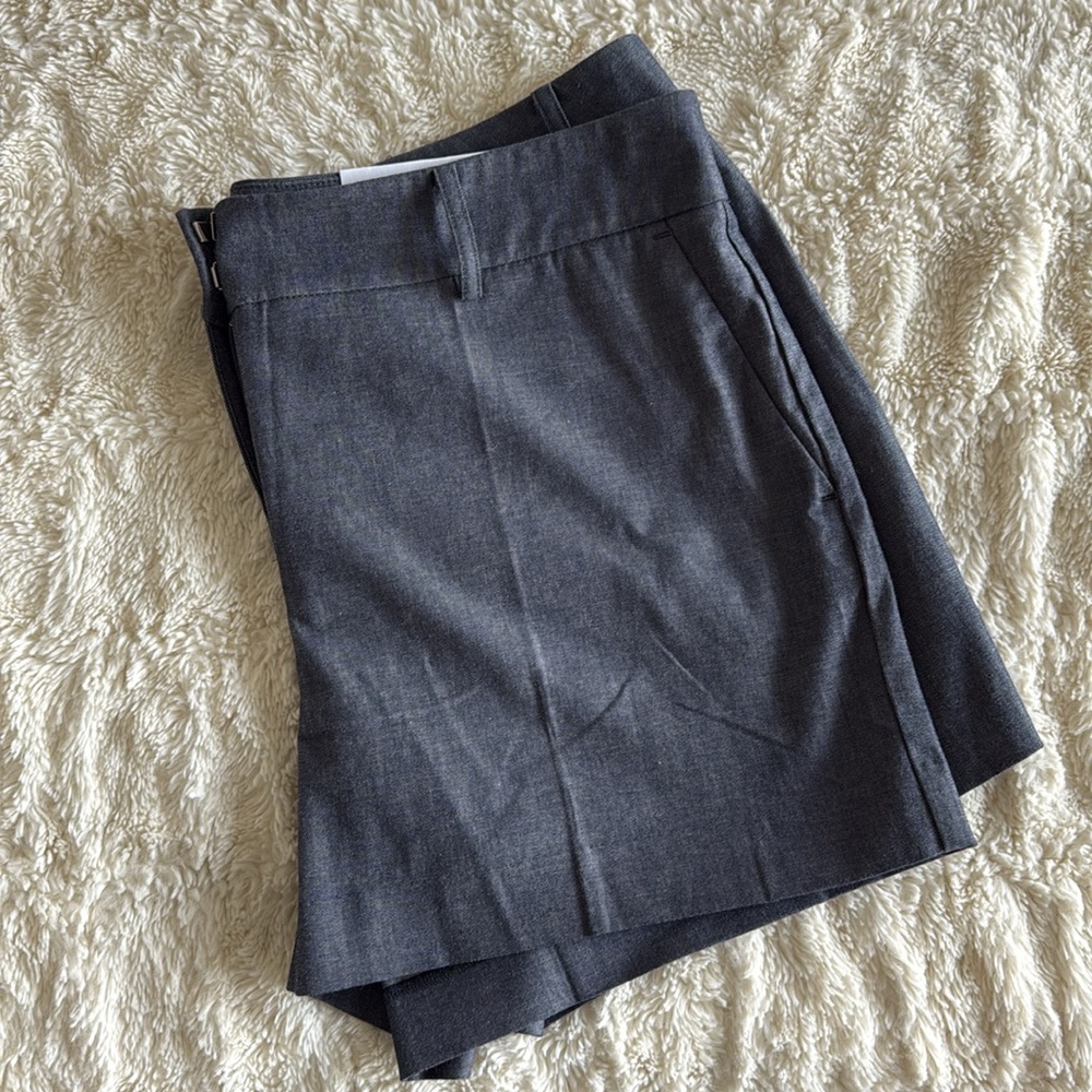 Ann Taylor Signature 4 1/2” Inseam Shorts - New with Tags - Women